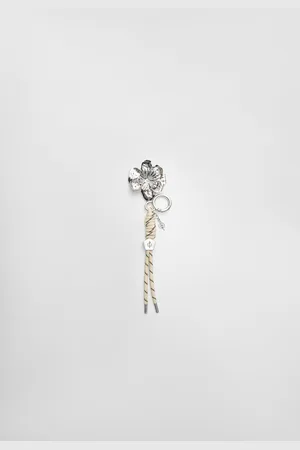 Stradivarius Flower charm keyring OS