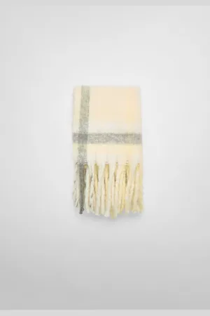 Stradivarius Soft check scarf OS