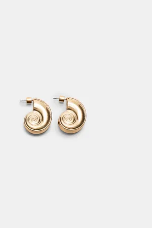 Stradivarius Metal seashell earrings OS