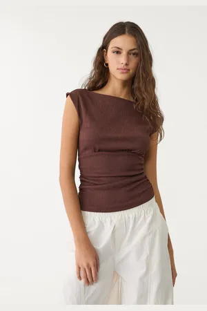 Stradivarius Creased T-shirt with cap sleeves M