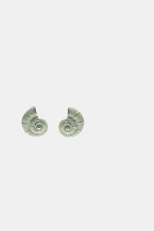 Stradivarius Enamelled seashell earrings OS