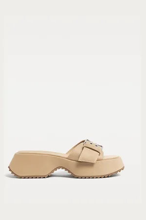 Stradivarius Flat platform sandals 8