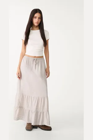 Stradivarius Flowing embroidered midi skirt S