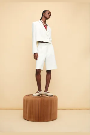 Stradivarius Textured Bermuda shorts with darts 14