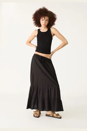 Stradivarius Flowing embroidered midi skirt M