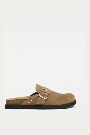 Stradivarius Split suede clogs with buckle 7