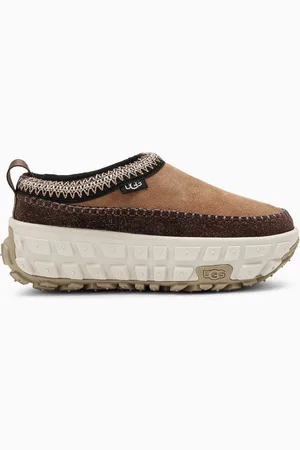 UGG Venture Daze suede