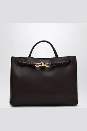 Bottega Veneta Andiamo medium bag in Fondant smooth leather