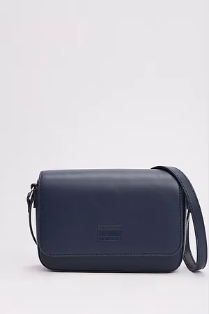 Tommy Hilfiger Essential Flap Crossbody Bag