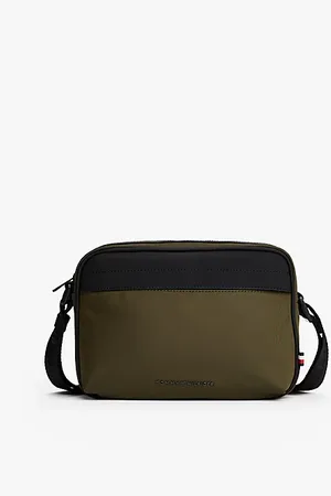 Tommy Hilfiger Metal Logo Crossbody Camera Bag