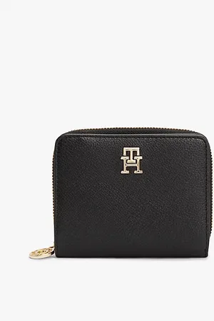 Tommy Hilfiger TH Monogram Plaque Wallet