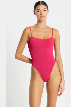Bond Eye Low Palace One Piece