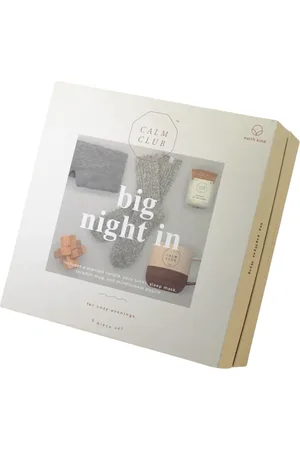 Luckies of London Big Cosy Night In Box Set