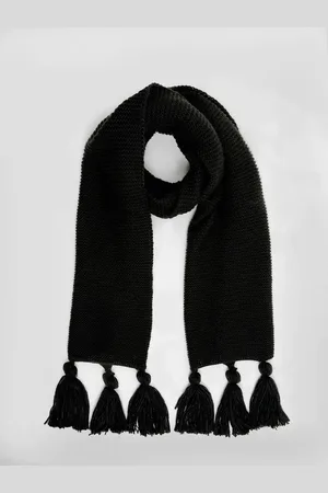 Great Plains Tassel Scarf