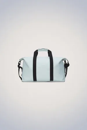 Rains Hilo Weekend Bag In Wind