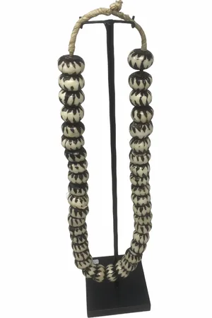 Botanical Boys Kenya Beads White