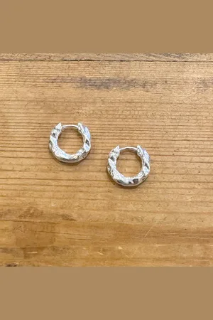 Annie Mundy Clip Shut Textured Hoop Earrings Pl-213