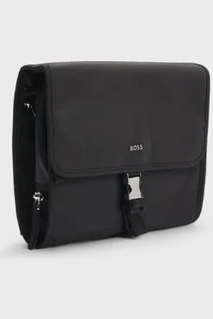 HUGO BOSS Highway Utility Buckle Closure Unfolding Hangable Washbag 50529058 001