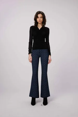 Diane von Furstenberg Ashdon Geometric Flare Pull On Trousers Col: Sgp - S