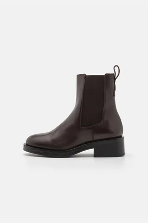 HUGO BOSS Iryna Ankle Boot Col: 206 Dark - 6