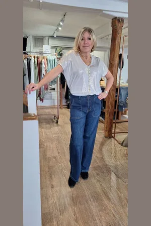 Luxury Bubble Medium Wash Toxik Jeans With Front Pocket Detail - Xs