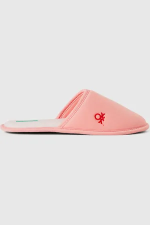 Benetton chappals online
