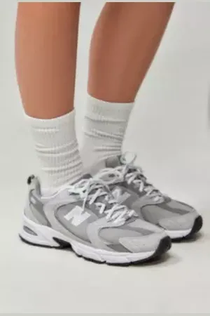 New Balance 530 Trainers