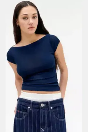 Urban Outfitters UO Frankie Short Sleeve Slash Top