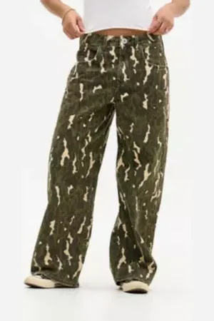 Urban Outfitters BDG Jaya Animal Camo Jeans