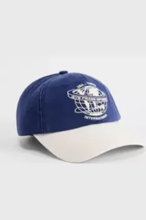 iets frans... Iets frans. Globe Embroidered Cap