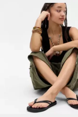 Urban Outfitters UO Leather Flip Flops