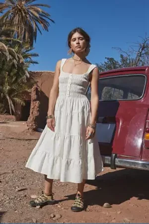 Kimchi Blue Marlowe Shirred Midi Dress