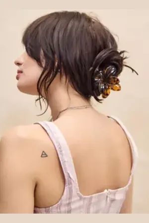 Urban Outfitters Tortoiseshell Tropical Flower Claw Clip