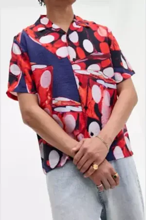 Urban Outfitters UO Dice Photographic Short Sleeve Shirt XL at