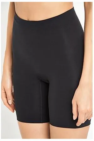 Spanx Everyday Seamless Shaping Short
