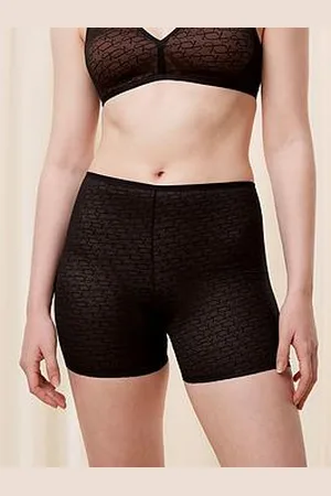 Triumph Signature Sheer Short