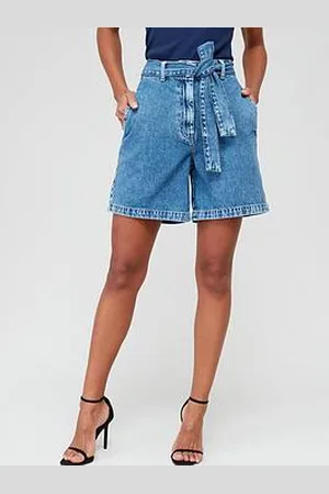 Very Belted Denim Shorts - Midi Wash