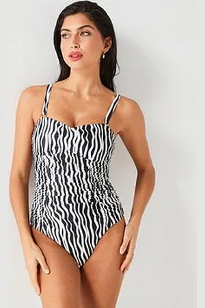 Very Shape Enhancing Detachable Ruched Detail Swimsuit