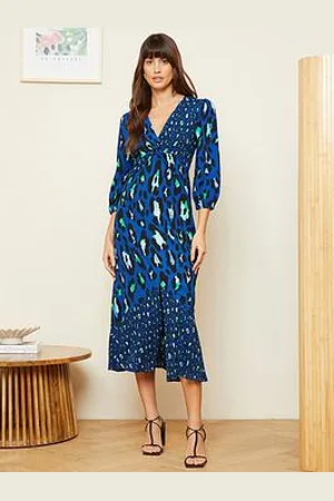 Love & Roses Animal Moss Crepe Twist Dress