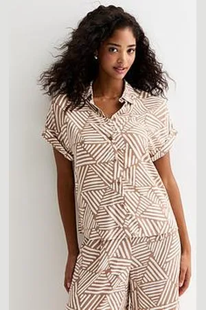 New Look Camel Triangle Print Short Sleeve Resort Shirt