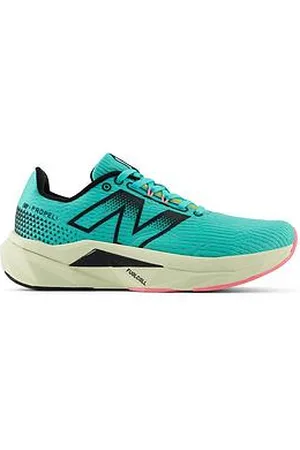 New Balance Womens Running Fuelcell Propel V5 Trainers