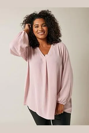 Evans Pleat Front Top