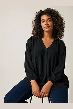 Evans Pleat Front Top