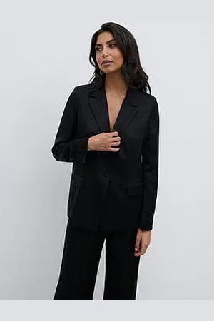 Pretty Lavish Callie Satin Blazer