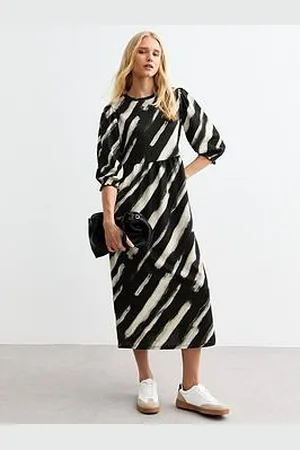 New Look Stripe Crinkle Midi Smock Dress - Black