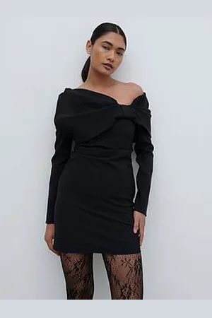 Pretty Lavish Naomi Exaggerated Bow Mini Dress