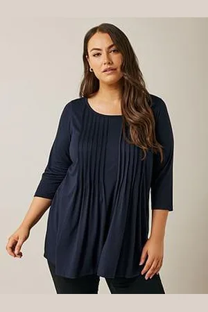 Evans 3/4 Sleeve Pintuck Top