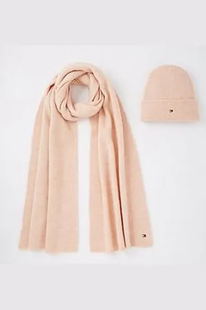 Tommy Hilfiger Hat And Scarf Giftset