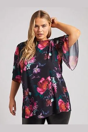 Yours Curve Floral Flutter Sleeve Blouse