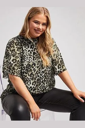 Yours Curve Animal Flutter Sleeve Blouse